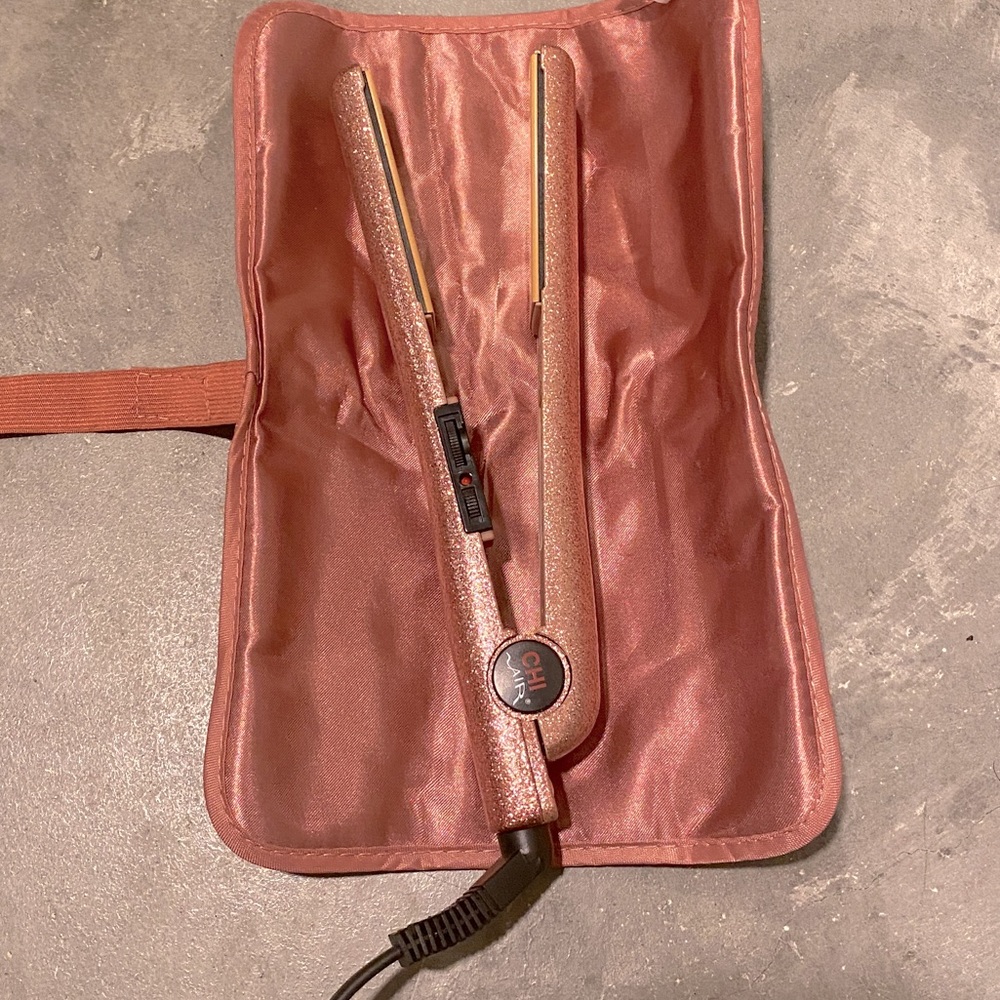 CHI Air Flat Iron in Pink with Heat-Safe Mat